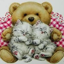 Котята с мишкой