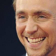 Том Хиддлстон