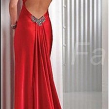 Схема вышивки «девушка в красном»