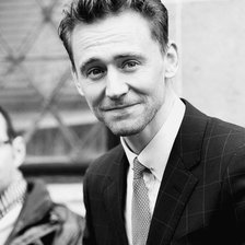 Схема вышивки «Том Хиддлестон»