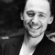 Схема вышивки «Том Хиддлестон»