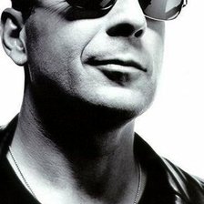 Схема вышивки «брюс уиллис»