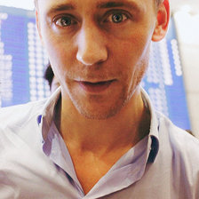 Схема вышивки «Том Хиддлестон»