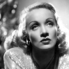 Схема вышивки «Марлен Дидрих»