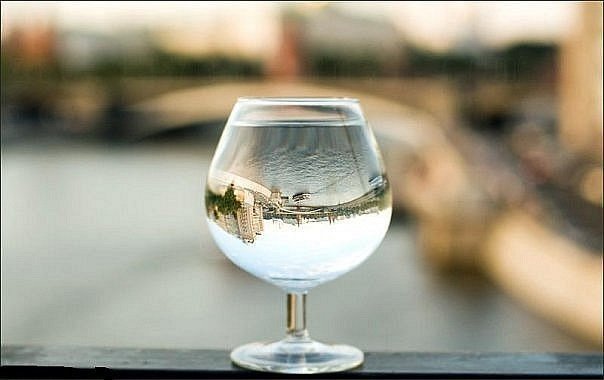 Бокал - натюрморт, бокал - оригинал