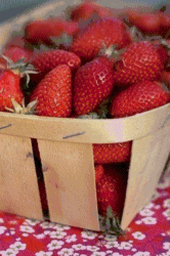 Кусочек лета - клубника, десерт - предпросмотр