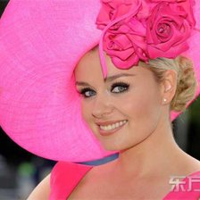 Схема вышивки «красавица в розовом»