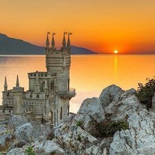 Схема вышивки «Ласточкино гнездо»