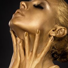 Схема вышивки «Женщина в золоте»