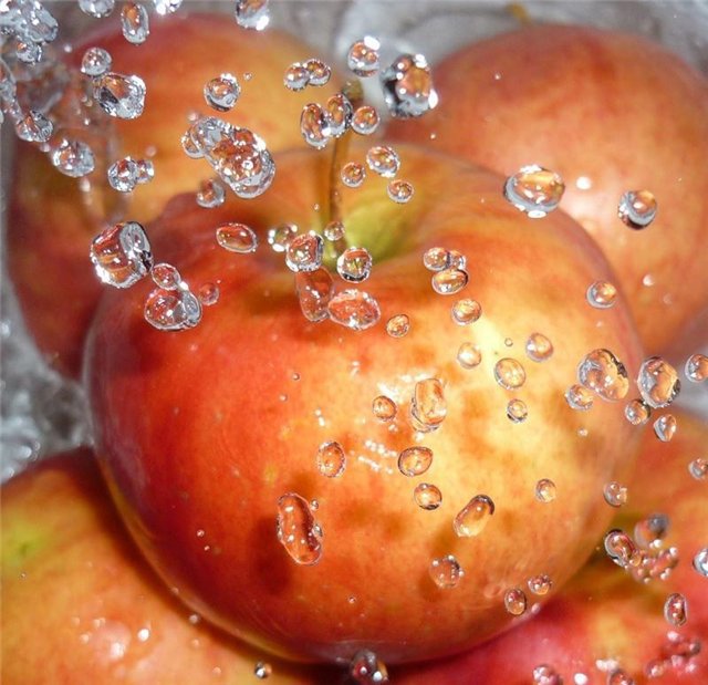 Капли на яблоках - яблоки, роса - оригинал