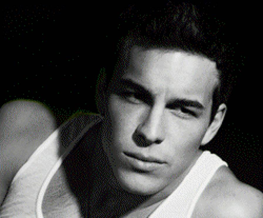 Марио Касас - предпросмотр