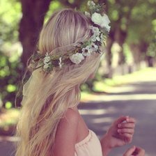 Схема вышивки «Девушка с венком»