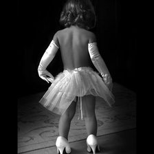 Схема вышивки «девочка»