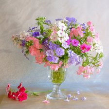 Схема вышивки «Ваза с цветами - нежность»