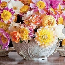 Схема вышивки «цветы в вазе»