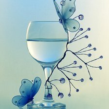 Схема вышивки «Бокал  с бабочками»