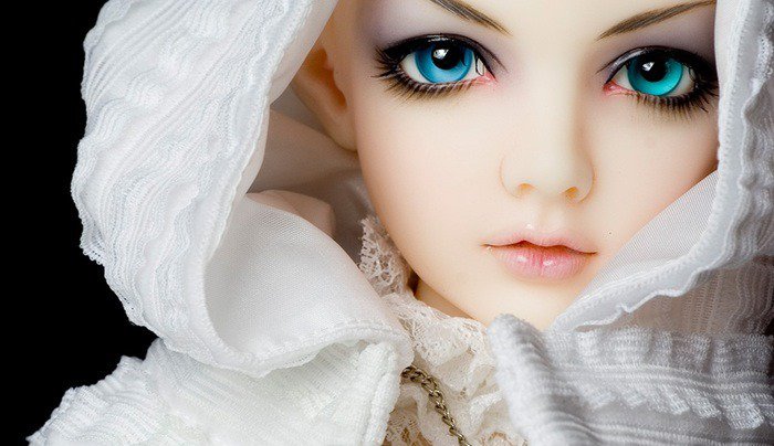 Кукла - кукла, девушка - оригинал