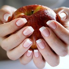 Схема вышивки «яблоко в руках»