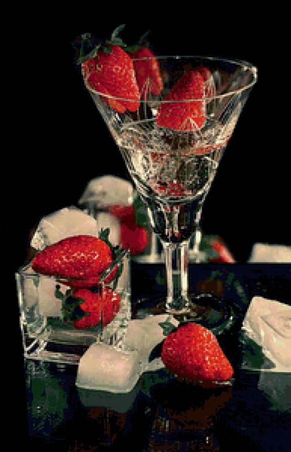 Клубника с шампанским в бокале - бокал, на кухню, лед, клубника - предпросмотр