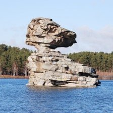 Схема вышивки «Жумбактас-"Скала-загадка",озеро Боровое,Казахстан»