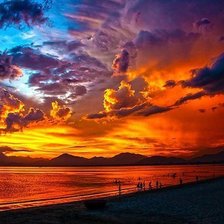 Схема вышивки «цветные облака»