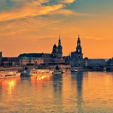 Схема вышивки «пейзаж города на закате»