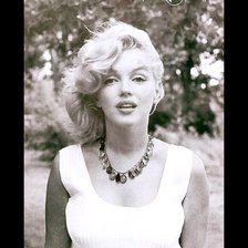 Схема вышивки «Marilyn M»