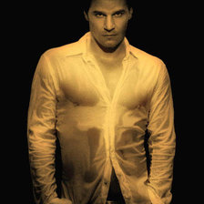 Девид Борианаз