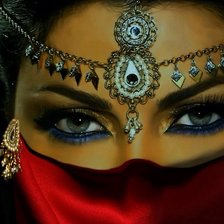 Схема вышивки «Глаза женщины»