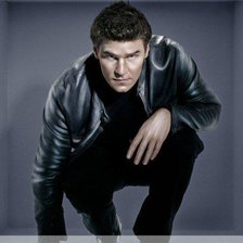 Девид Борианаз