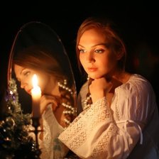 Схема вышивки «Девочка со свечей»