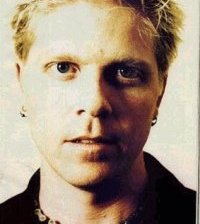 Декстер Холланд