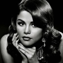 Схема вышивки «Селена Гомес»