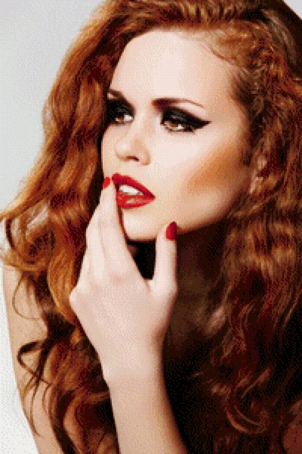Красотка - девушка, красные губы, рыжая - предпросмотр