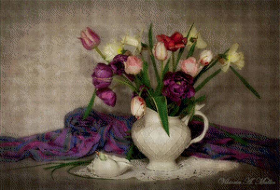 75% тюльпаны синие в вазе - предпросмотр