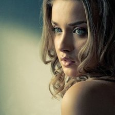 Схема вышивки «девочка»