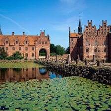 Схема вышивки «замок»