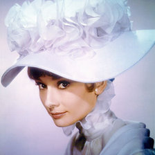 Схема вышивки «Одри Хепберн»