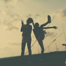 Солнечные девочки:)