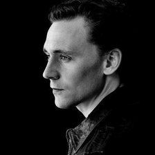 Схема вышивки «Том Хиддлстон»