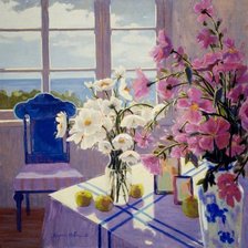 вазы на столе