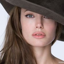 Схема вышивки «Анжелина джоли»