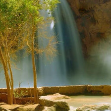 водопад в горах