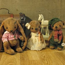 Схема вышивки «Игрушки медведи и кролик»