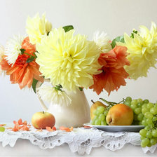 Натюрморт Георгины