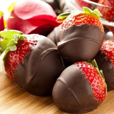 Схема вышивки «клубника в шоколаде»