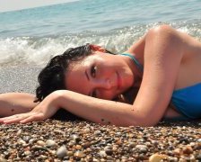 Схема вышивки «Девушка на пляже»