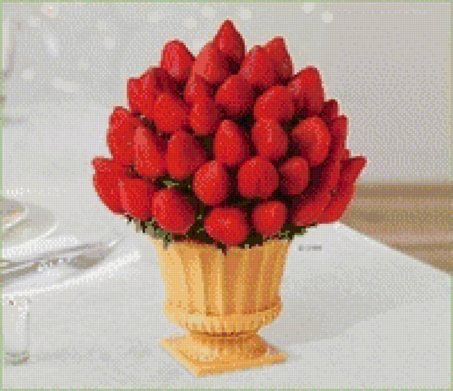 клубничка в вазе - ягода, натюрморт, клубника - предпросмотр