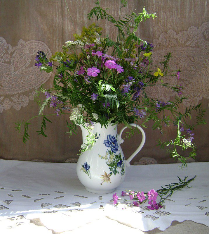 летний букет в кувшине - оригинал