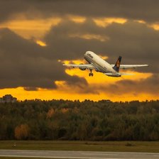 Схема вышивки «Lufthansa»